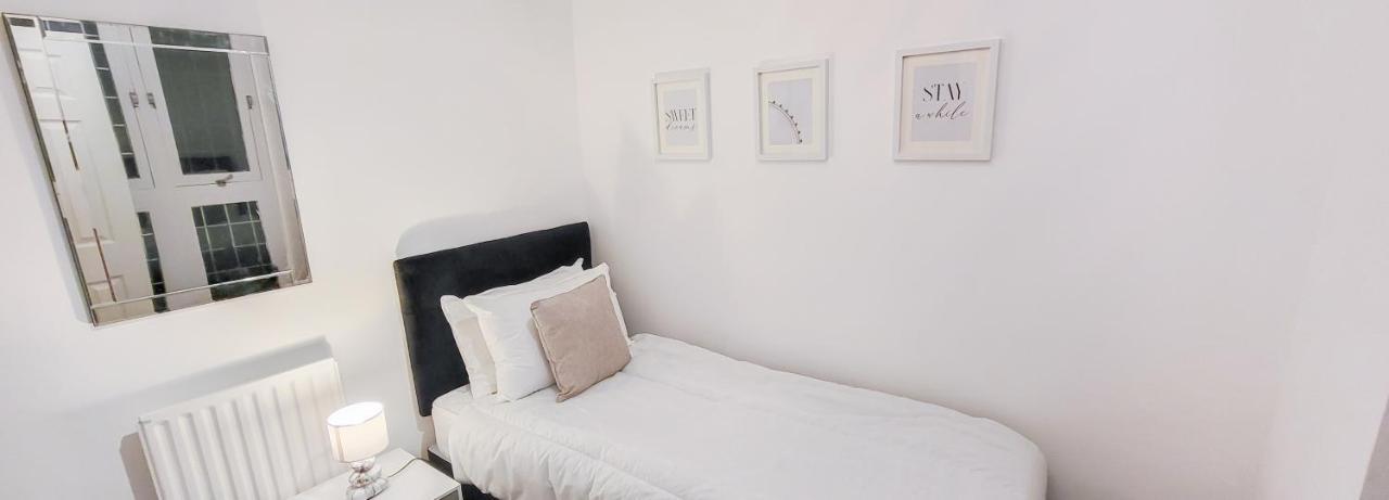 Stunning 2 Bedroom Apartment In Canary Wharf - Morland Apartments London Eksteriør bilde