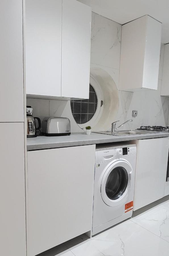 Stunning 2 Bedroom Apartment In Canary Wharf - Morland Apartments London Eksteriør bilde