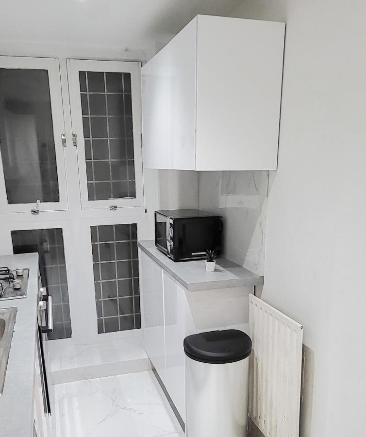 Stunning 2 Bedroom Apartment In Canary Wharf - Morland Apartments London Eksteriør bilde